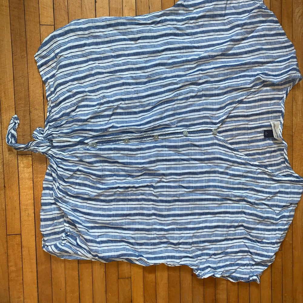 Cute short sleeve top
